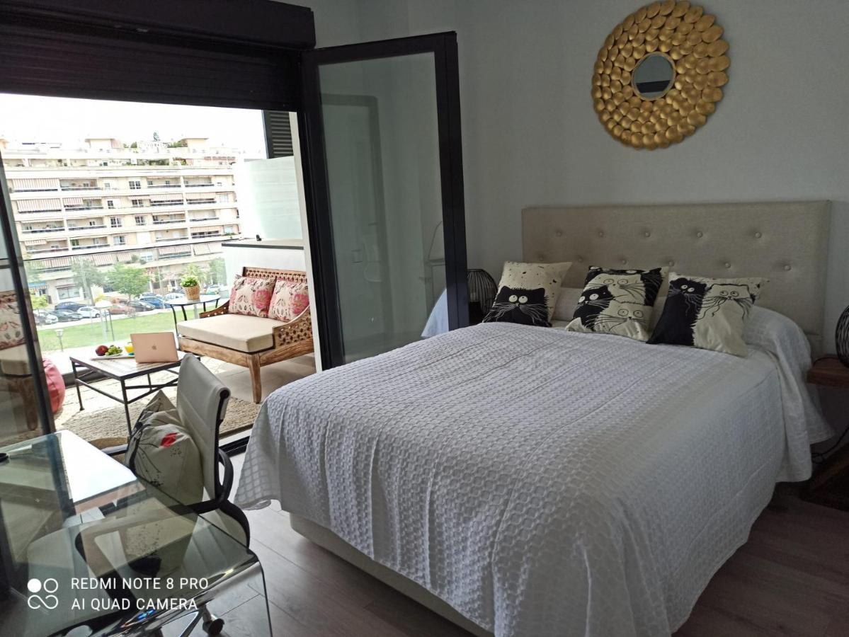 Teatinos Suite Μάλαγα Εξωτερικό φωτογραφία