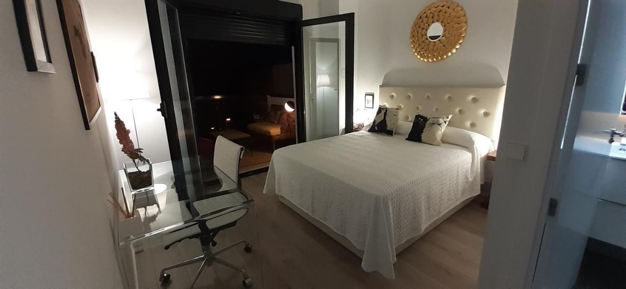 Teatinos Suite Μάλαγα Εξωτερικό φωτογραφία