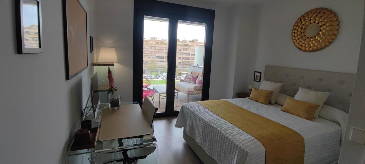 Teatinos Suite Μάλαγα Εξωτερικό φωτογραφία