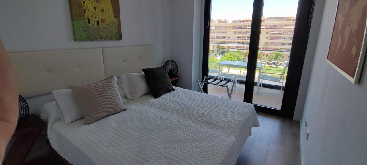 Teatinos Suite Μάλαγα Εξωτερικό φωτογραφία